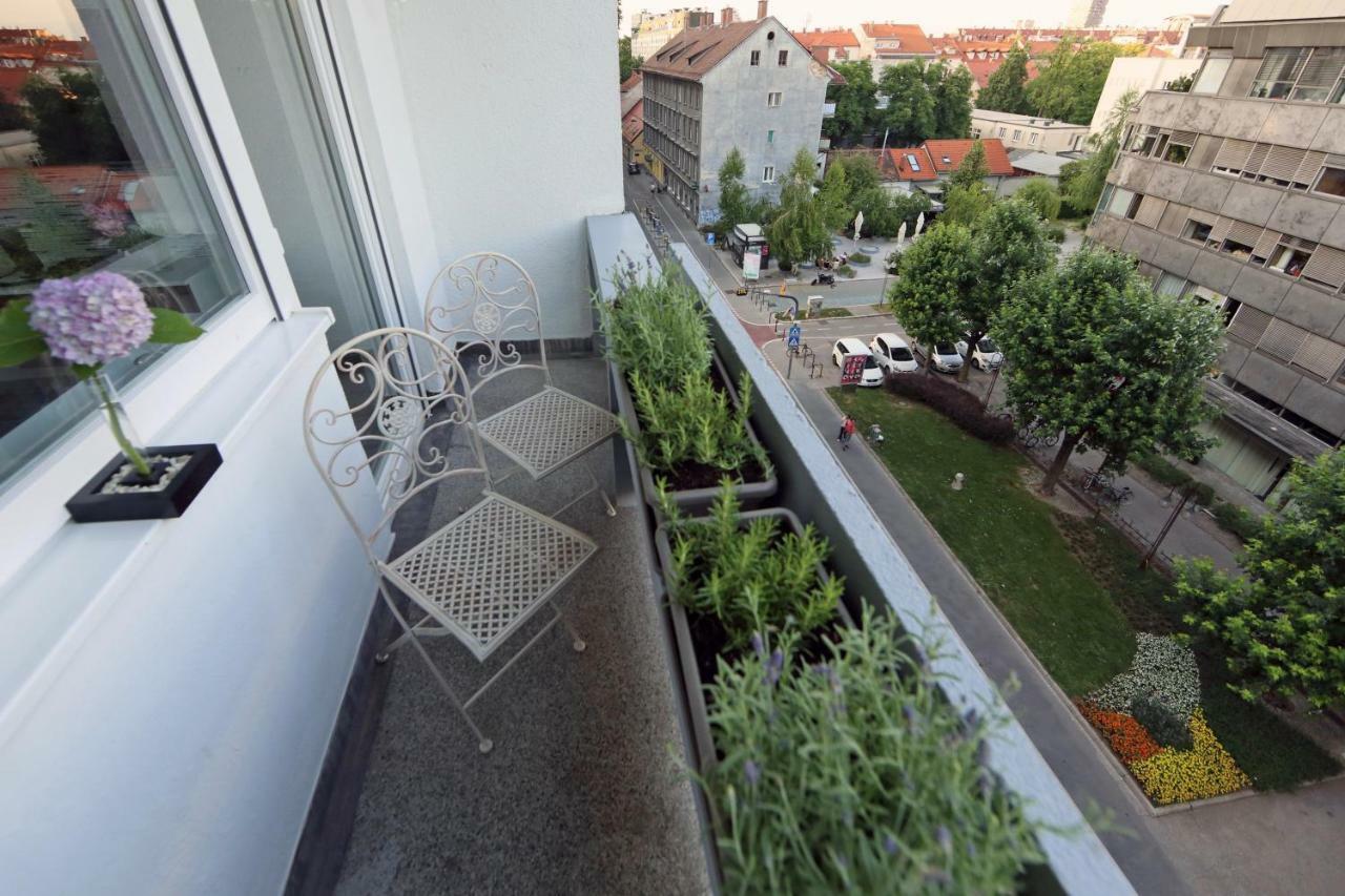 Studio Optim Ljubljana Buitenkant foto